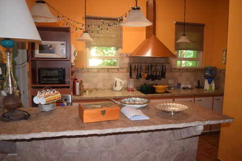 Casa En Venta En Barrio Privado Solar De Capilla