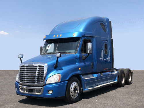 Imagen 1 de 10 de Tractocamión Freightliner Cascadia 2014 Seminuevo