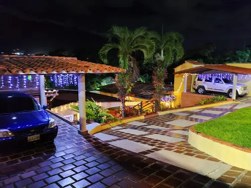 Casa En Naguanagua, La Entrada