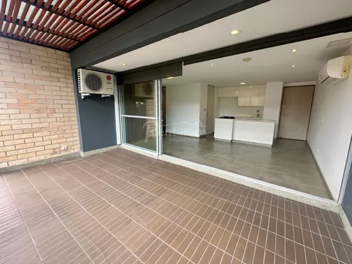 Apartamento En Arriendo En El Esmeraldal. Cod A776053