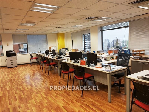 Oficina En Arriendo De 2 Privados En Las Condes