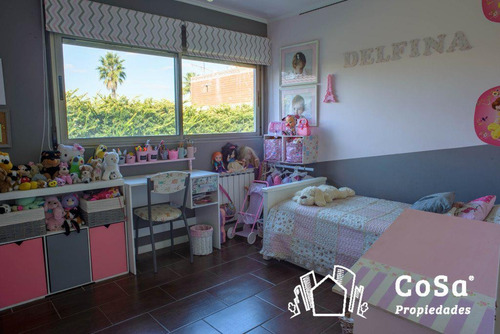 Casa En Puerto Roldán De 4 Dormitorios Más Escritorio