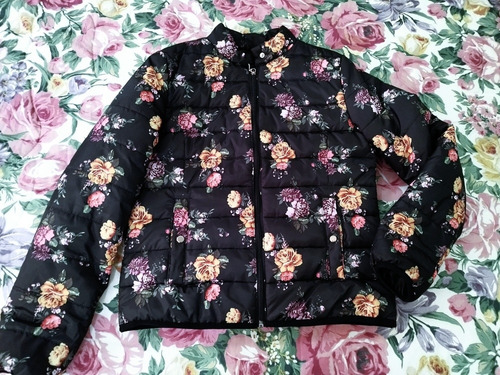 Chamarra Stradivarius Estampados Florales Talla 36 Mex