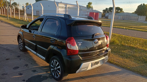 Toyota Etios 1.5 Cross