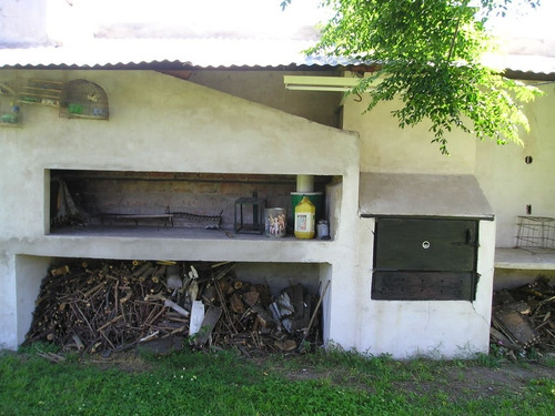 Quinta Con Pileta Y Parrilla Amplio Terreno En Viña Arrecifes