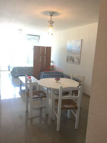 Monoambiente En Peninsula,- Ref: 4854
