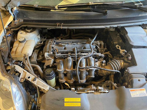 Ford Focus Ii Trend Plus 1,6 Nafta 5p Chocado Funcionando