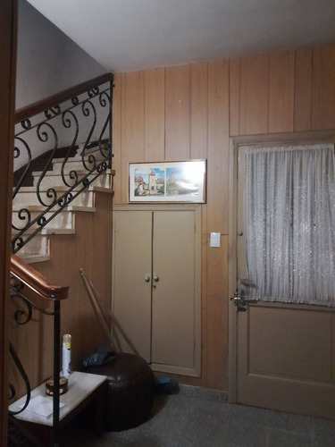 Casa En Villa Cabrera Tres Dormitorios