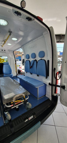 Imagem 8 de 13 de Renault Master L2h2 - Ambulância Uti