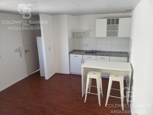 Apartamento De 2 Dormitorios Venta Con Renta En Cordón