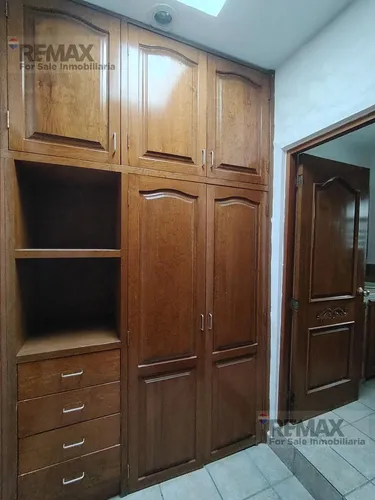 Venta De Casa En El Fracc. Lomas De Atzingo, Cuernavaca, Morelosclave 5634
