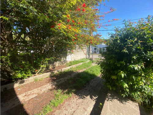 Al1961/p/1 Venta Casa 3 Dorm, Flor De Maroñas Garaje, Patio Fondo