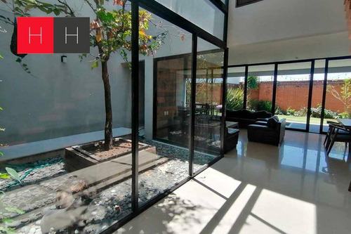 Imagen 2 de 27 de Casa En Venta En Parque Cairo