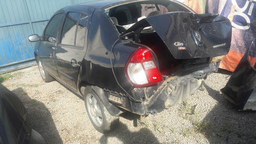 Imagem 5 de 5 de Sucata Renault Clio Sedan 2006 1.6 16v - Retirada De Peça