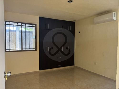 Casa En Venta En Fraccionamiento Los Héroes