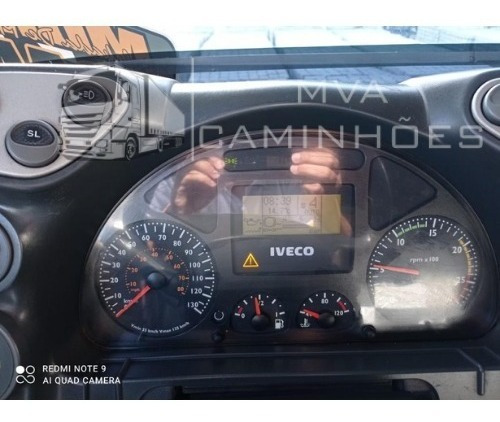 Imagem 4 de 10 de Caminhão Iveco Strallis 460 Teto Alto - 6x2 T