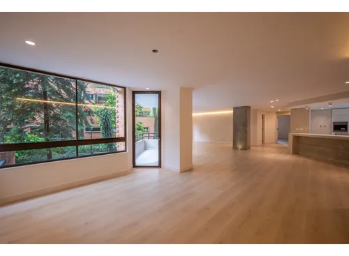 Apartamento De 189 M2 Totalmente Remodelado En La Tomatera, El Poblado