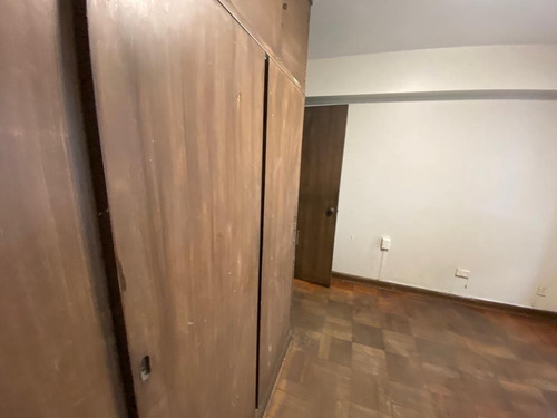 Moneda / Mac Iver Amplio Dpto. 3 Dorm. Y 2 Baños