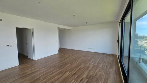 Venta Y Alquiler De Departamento 4 Ambientes Con Dependencia En Duplex En Nordelta
