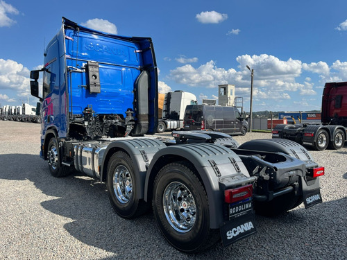 Caminhão Scania R 540 Teto Alto Traçado 2023 Azul R540