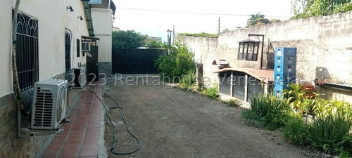 Ms Excelente Casa Con Comercio Ubicada En El Casco Central De Guigue, A Dos Cuadras De La Av Bolívar