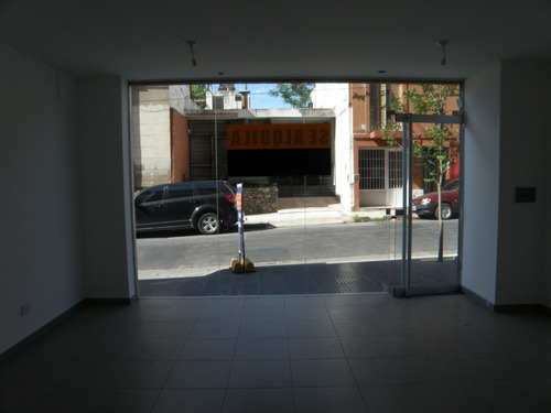 Alquilo Local Comercial Sobre Calle Montevideo 
