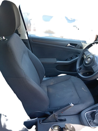 Volkswagen Jetta 2.5 Style Active Mt