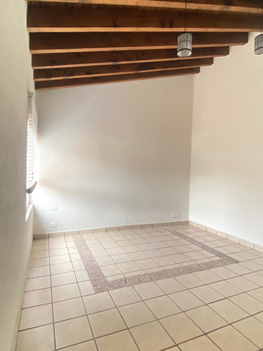 Casa En Venta En La Calzada Desierto De Los Leones, Colonia Tetelpan, Alvaro Obregon, Cdmx.