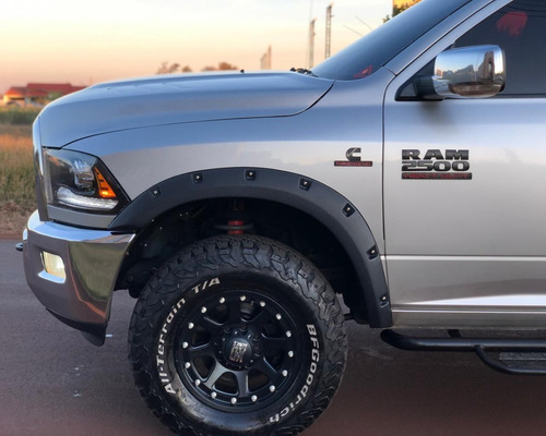 Imagen 5 de 11 de Dodge Ram 2500 Laramie
