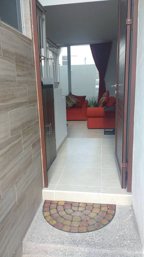 Imagen 2 de 12 de Bonita Casa Amueblada En Zona Residencial - Alberca Y Gym, 14752