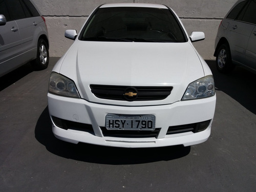 Chevrolet Astra 2.0 Mpfi Advantage Sedan 8v Flex 4p Manual