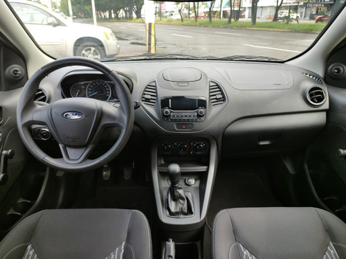 Imagen 11 de 15 de Ford Figo Energy 2021 Gris