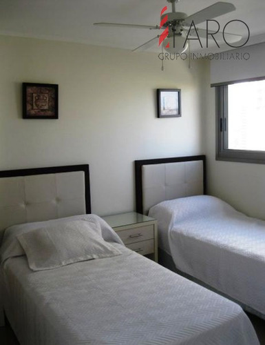 Imagen 17 de 30 de Apartamento En La Brava 4 Dormitorios Con Garage - Punta Del Este Brava