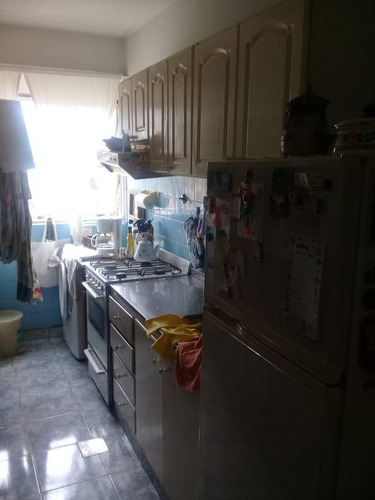 Imagen 10 de 11 de Departamento - Olivos 2 Ambientes C/balcon 41 Mts.