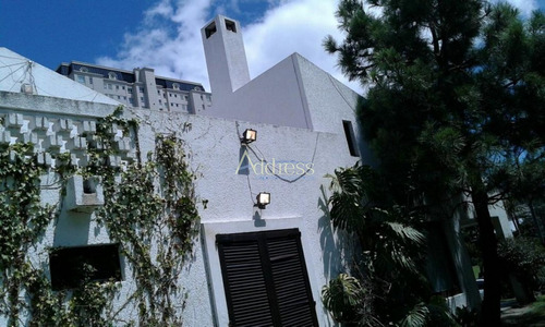 Muy Buena Casa, En Zona Residencial- Ref: 2724