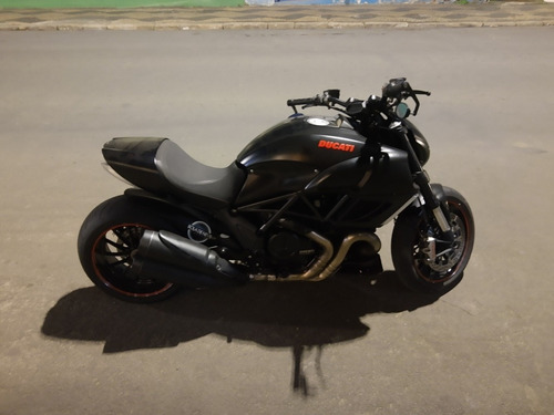 Imagem 3 de 4 de Ducati Diavel