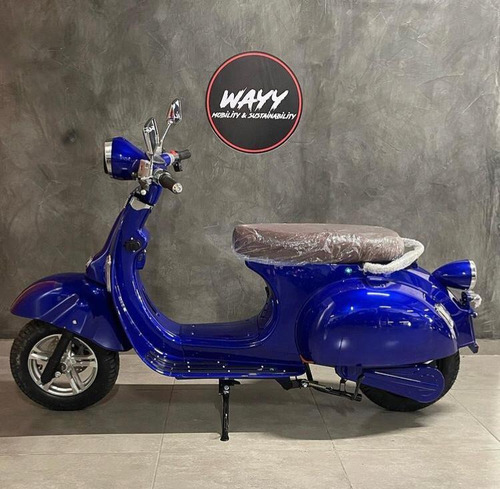Imagem 2 de 7 de Moto Vespa Bateria Retro Scooter