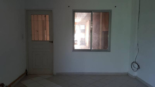 Amplio Departamento De 2 Ambientes