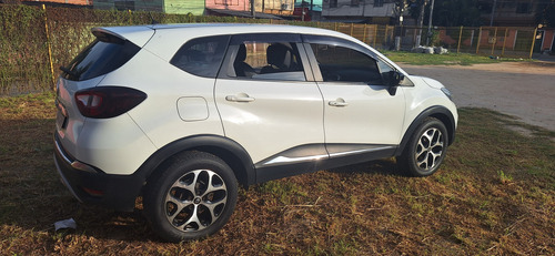 Renault Captur 1.616v Intense Sce X-tronic 5p