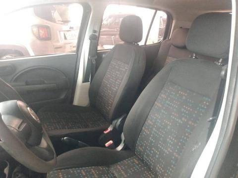 Fiat Uno 1.0 Evo Vivace 8v Flex 4p Manual