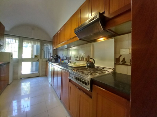 Casa 6 Ambientes Parque Pileta Venta Urquiza