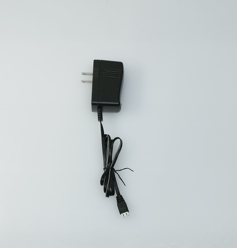 Cargador Ac Dc Adaptor 7.4 V - 800 M A Mod. Ac 110 60 (Usado)