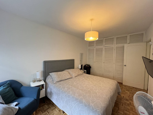 Venta Apartamento Tres Dormitorios Con Patio Y Garage En Pocitos