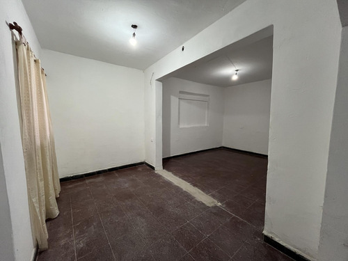 Venta/permuta - Casa De Pasillo Único - Bella Vista, Rosario