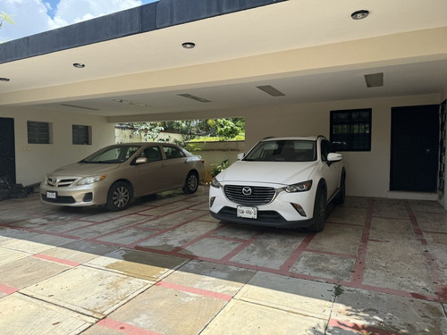 Casa En Renta En San Damian, Ideal Para Oficinas O Notarias
