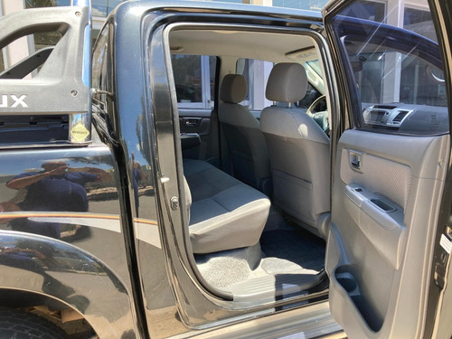 Imagen 9 de 15 de Toyota Hilux D/cabina 3.0 Tdi Manual Srv 4x2 Año 2012