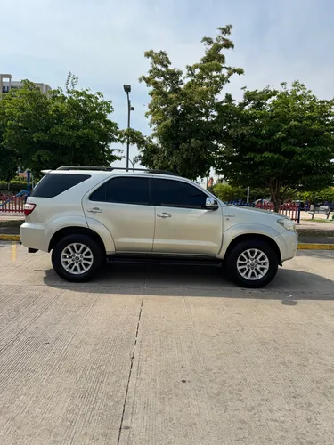 Toyota Fortuner 2.7l 4x2