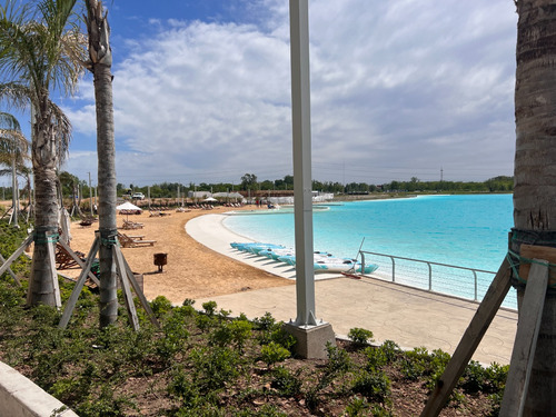 Departamento Remeros Beach