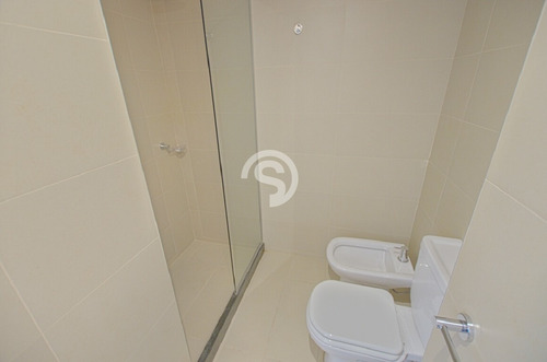 Apartamento En Venta Playa Brava- Ref: 1403