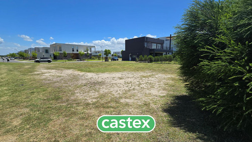 Lote En Venta En Barrio Carpinchos, Nordelta.